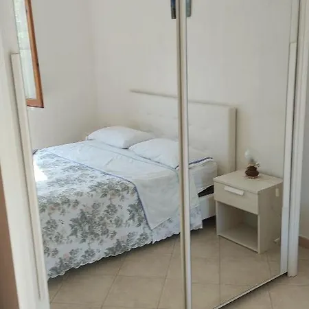 Nyaraló Mimosa San Priamo